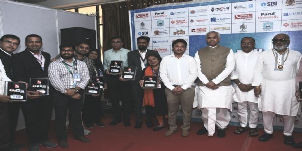 રાજ્યપા આચાર્ય દેવવ્રતજીએ જૂનાગઢમાં એજ્યુ ફેસ્ટ ૨૦૨૬ની મુલાકાત લીધી: વિદ્યાર્થીઓને પ્રોત્સાહન આપ્યું, વિવિધ શૈક્ષણિક સંસ્થાઓના પ્રતિનિધિઓ સાથે સંવાદ કર્યો