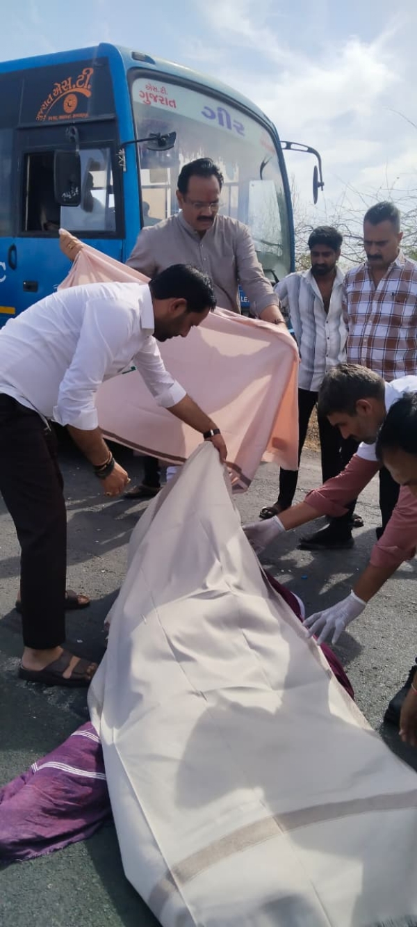 લાઠી–ચાવંડ માર્ગ પર એસટી બસ-બાઈક અકસ્માત: 36 વર્ષીય યુવકનું મોત