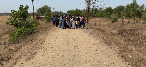 જામણીયા ગામના 2000 લોકોએ રસ્તો નહીં તો મત નહીં નો કર્યો હુંકાર