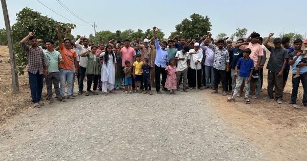 જામણીયા ગામના 2000 લોકોએ રસ્તો નહીં તો મત નહીં નો કર્યો હુંકાર
