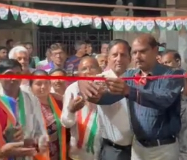 પાટણમાં કોંગ્રેસનો પ્રચાર તેજ, વોર્ડ નંબર 2ના કોંગ્રેસના ઉમેદવારોના મધ્યસ્થ ચૂંટણી કાર્યાલયનું ઉદ્ઘાટન કરવામાં આવ્યું.