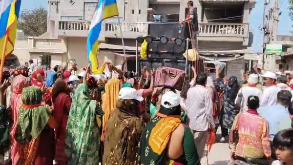 પોરબંદર થી દ્વારકા સુધીની પદયાત્રાનો પ્રારંભ.