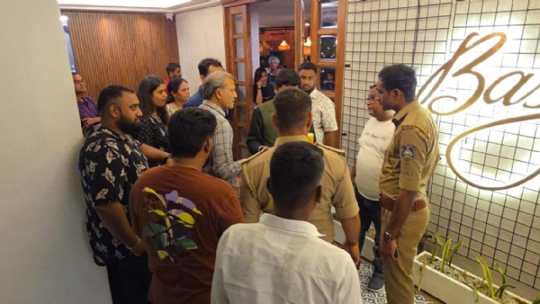 બેસીલ રેસ્ટોરન્ટ માં હોબાળો