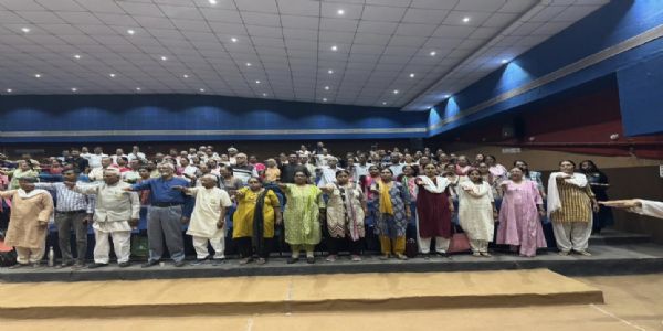 વલસાડમાં પુસ્તક પરબના વાર્ષિક ઉત્સવે મતદાર જાગૃતિ માટે શપથવિધિ યોજાઈ