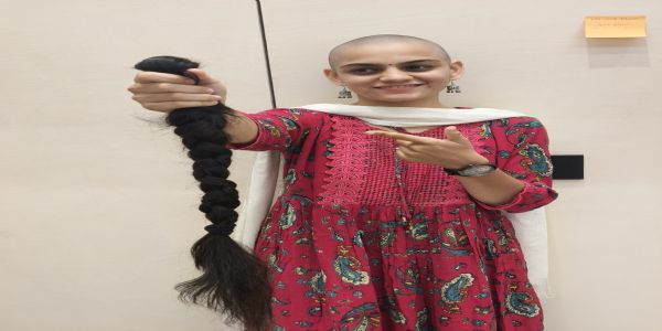 ગાંધીનગરમાં નિયતિ ઠક્કરનું હેર ડોનેશન: માનવતાનો પ્રેરણાદાયક દાખલો