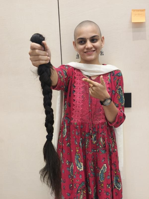 ગાંધીનગરમાં નિયતિ ઠક્કરનું હેર ડોનેશન: માનવતાનો પ્રેરણાદાયક દાખલો