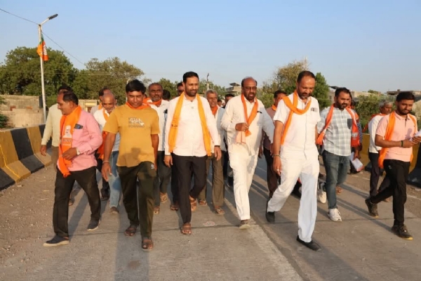 સરંભડા ગામે ભાજપના જનસંપર્ક અભિયાનને જબરદસ્ત પ્રતિસાદ, જીતનો વિશ્વાસ મજબૂત