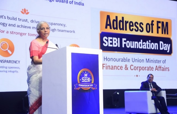 સેબી ના સ્થાપના દિવસે સંબોધન કરતા નાણામંત્રી સીતારમણ