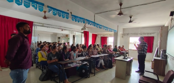 સિદ્ધપુર ખાતે યુનિવર્સલ એકેડમીમાં અંગદાન જાગૃતિ સેમિનાર યોજાયો.