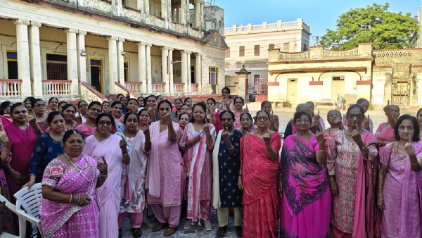 ગ્રેજયુએટ લેડીઝ કલબ દ્વારા મતદાન જાગૃતિ કાર્યક્રમ યોજાયો.