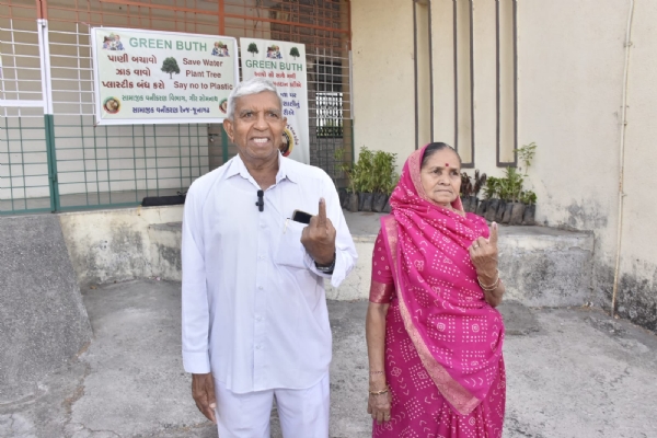 વડાલ ગામના ભૂપતભાઈ પટોળિયાએ સજોડે