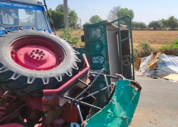 વિસનગર નજીક ટ્રેલરની ટક્કરે ટ્રેક્ટર પલટી, એકનું મોત