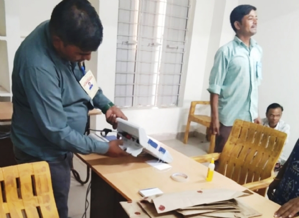 જામણીયાના 800 મતદારોએ રસ્તો નહીં તો મત નહીં નો કર્યો હુંકાર કરી 100 % મતદાનનો બહિષ્કાર કર્યો