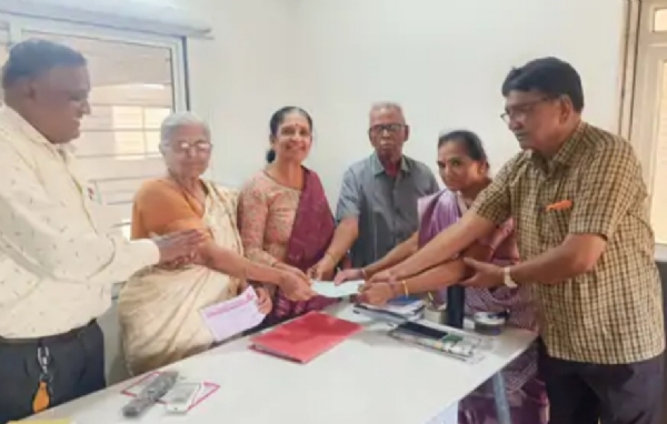 બહેરા-મૂંગા શાળાને અમેરિકા સ્થિત પ્રજાપતિ પરિવારની રૂ. 1 લાખ સહાય