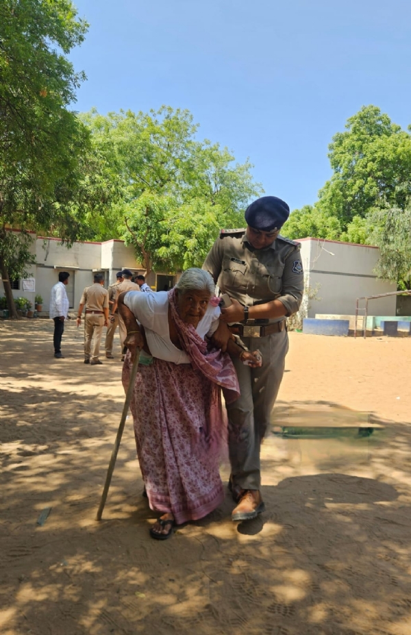 કચ્છ પોલીસની મનાવતા