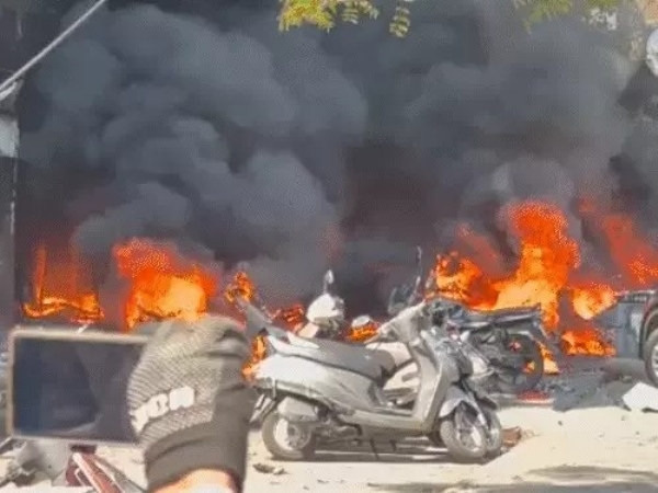 Massive fire breaks out at Shangrila-2 Arcade