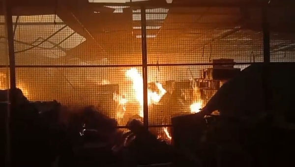 વિકરાળ આગે ટેક્સટાઇલ યુનિટને ઝપેટમાં