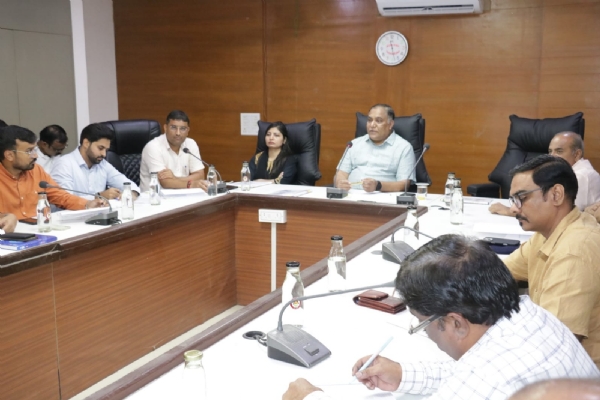 કલેકટર  એન.વી.ઉપાધ્યાયના અધ્યક્ષસ્થાને