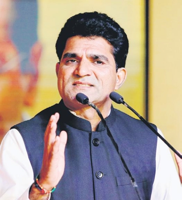 મૃતકના પરિવારને ન્યાય અપાવવા પહોંચેલા ચૈતર વસાવા સહિત ટોળા સામે 3 ગુના દાખલ