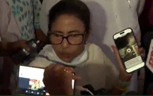 Mamata Banerjee inspects booths in Bhavanipur and makes serious allegations against Election Commission