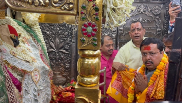 BJP President Nitin Naveen offered prayers at Maa Vindhyavasini Dham