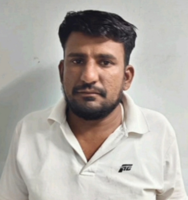 પાટણમાં ગેરકાયદે હથિયાર વેચનાર આરોપી પાસા હેઠળ સુરત જેલમાં ધકેલાયો. પાટણમાં ગેરકાયદે હથિયાર વેચનાર આરોપી પાસા હેઠળ સુરત જેલમાં ધકેલાયો.