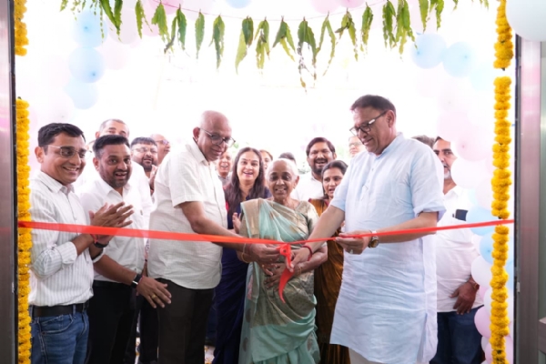 મહેસાણામાં ‘પી. વી. પટેલ ફિઝિયોથેરાપી સેન્ટર’નું લોકાર્પણ, આરોગ્ય સેવાઓમાં ઉમેરો મહેસાણામાં ‘પી. વી. પટેલ ફિઝિયોથેરાપી સેન્ટર’નું લોકાર્પણ, આરોગ્ય સેવાઓમાં ઉમેરો