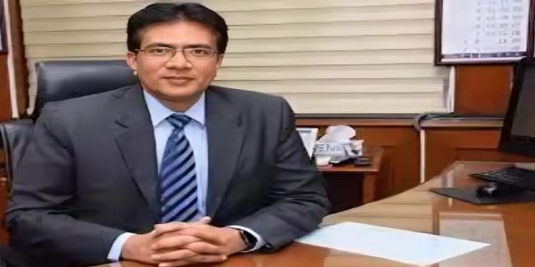 વિનય મુરલીધર ટોંસે એ, યસ બેંકના મેનેજિંગ ડિરેક્ટર અને સીઈઓ તરીકેનો કાર્યભાર સંભાળ્યો