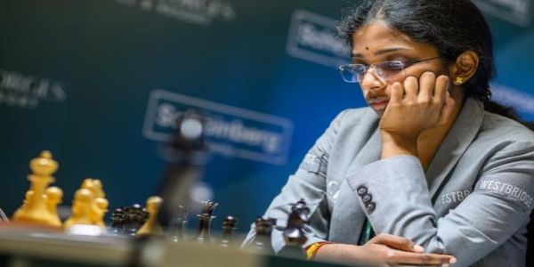 ફિડે કેન્ડીડેટ્સ ટુર્નામેન્ટ 2026, રાઉન્ડ 7: વૈશાલીએ સતત બીજી ગેમ જીતી, પ્રજ્ઞાનાનંદ અને દિવ્યા ડ્રો