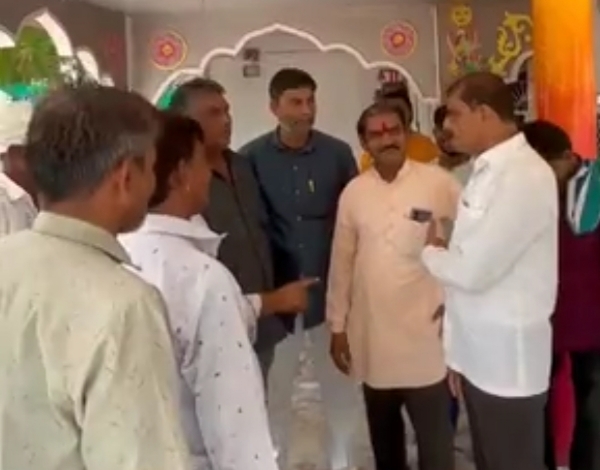 પાટણમાં પક્ષપલટાથી રાજકીય ગરમાવો વધ્યો, દિનેશ પટણીએ ભાજપ છોડીને કોંગ્રેસમાં જોડાઈ ગયા.