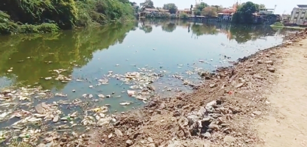 એક સમયે આખા ભરૂચ શહેરની તરસ છીપાવતું રતન તળાવ આજે નામશેષ થવાના આરે