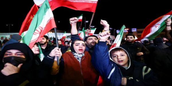 ઈરાને શુક્રવારે ઈસ્લામાબાદમાં અમેરિકા સાથે વાતચીત શરૂ કરવાની જાહેરાત કરી