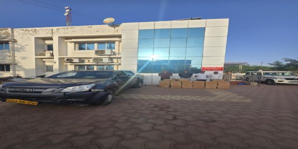 કચ્છના આદિપુરમાં એલસીબીનો મોટો પ્રહાર, 10 લાખથી વધુના વિદેશી દારૂ સાથે ઇસુઝુ કાર કબજે