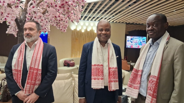 વિદેશી ચૂંટણી પ્રતિનિધિઓ ગૌહાટી પહોંચ્યા વિદેશી ચૂંટણી પ્રતિનિધિઓ ગૌહાટી પહોંચ્યા