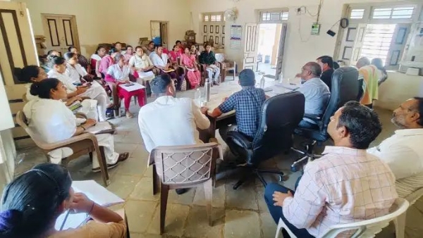 રાજુલામાં આરોગ્ય સેવાઓ મજબૂત બનાવવા આરોગ્ય વિભાગની સમીક્ષા બેઠક યોજાઈ