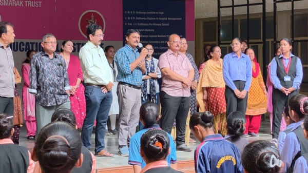 પોરબંદરમાં ડૉ. વી. આર. ગોઢાણીયા મહિલા કોલેજ ખાતે મતદાર જાગૃતિ કાર્યક્રમ યોજાયો.