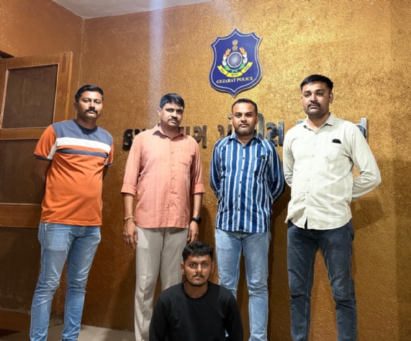 પોરબંદર શહેરમાં થયેલ ચોરીનો ભેદ ઉકેલતી પોલીસ.