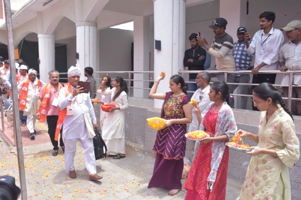 સોમનાથ સ્વાભિમાન પર્વ’ રેલવે સ્ટેશન પર