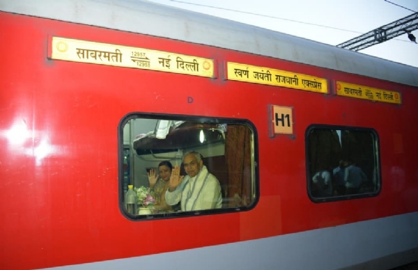 Governor travels by train from Ahmedabad to Kurukshetra