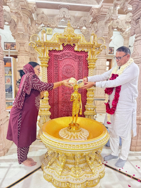 ધારાસભ્ય મુકેશ પટેલે મહેસાણા BAPS સ્વામિનારાયણ મંદિરે દર્શન કરી લીધા આશીર્વાદ