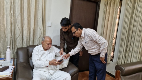 પૂર્વ કેબિનેટ મંત્રી બાબુ બોખીરીયાએ નાગરિકોને વસ્તી ગણતરીની સ્વ-ગણતરી પ્રક્રિયામાં જોડાવા અનુરોધ કર્યો.
