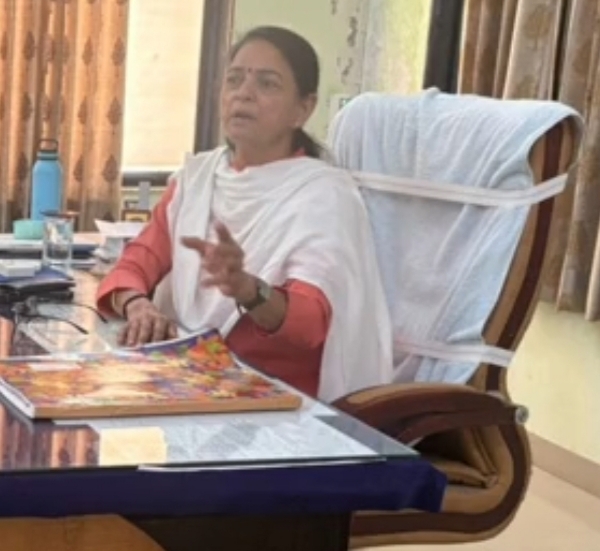 ગુજરાત રાજ્ય બાળ સંરક્ષણ આયોગના અધ્યક્ષએ પાટણ જિલ્લાના બી-ડિવિઝન અને સરસ્વતી પોલીસ સ્ટેશનોની ઓચિંતી મુલાકાત લઈને બાળ સુરક્ષા અને પોકસો કેસોની સમીક્ષા કરી