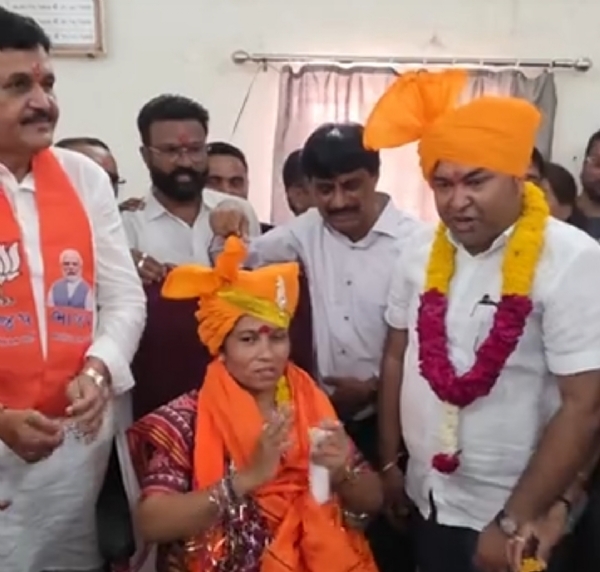 પાટણ નગરપાલિકામાં નવા પદાધિકારીઓએ સંભાળ્યો કાર્યભાર પાટણ નગરપાલિકામાં નવા પદાધિકારીઓએ સંભાળ્યો કાર્યભાર