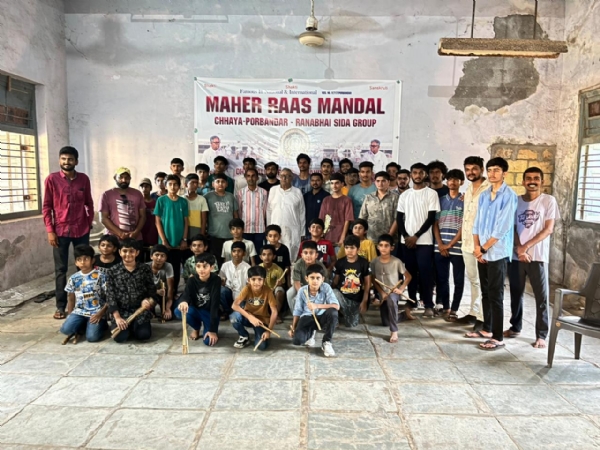 વિશ્વ વિખ્યાત મણિયારો રાસની વિના મૂલ્યે તાલીમ શિબિર શરૂ કરાય. વિશ્વ વિખ્યાત મણિયારો રાસની વિના મૂલ્યે તાલીમ શિબિર શરૂ કરાય.