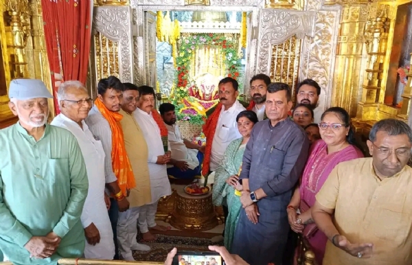 મહેસાણા જિલ્લા પંચાયતના નવનિયુક્ત પ્રમુખ નીતિનભાઈ પટેલે ઊંઝા ઉમિયા માતાજીના દર્શન કરી આશીર્વાદ મેળવ્યા