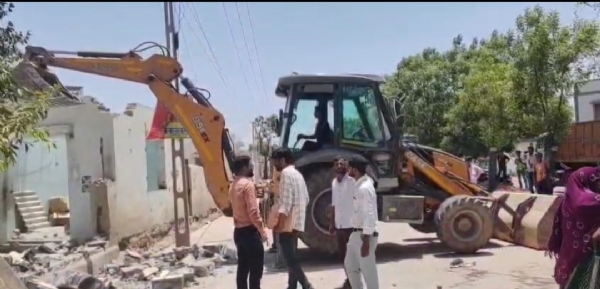 લોટસ કોલોની દબાણ હટાવાયું