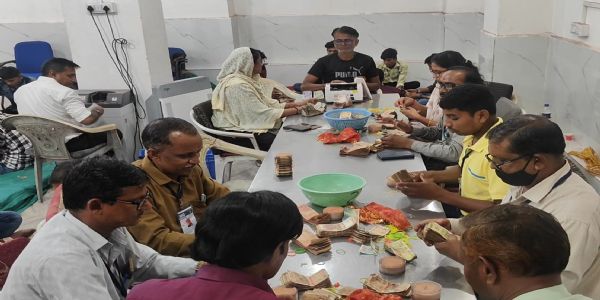 યાત્રાધામ અંબાજી મંદિર ટ્રસ્ટ ખાતે મંદિરમાં ભંડારા મા ગણાતી રકમનું લાઈવ પ્રસારણ શરૂ કરાયું....20 સીસીટીવી કેમેરા સેટ કરાયા