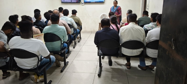 મહેસાણા આરટીઓ ટીમ દ્વારા રોડ સેફટી અંગે જાગૃતિ અભિયાન