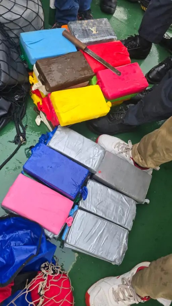 Cocain worth Rs 1180 crore seized from Kutch sea in joint operation by Gujarat ATS and Coast