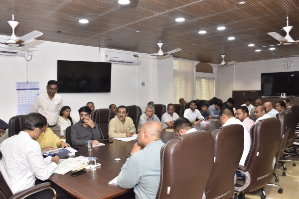 જિલ્લા કલેકટર  યોગેશ ચૈધરીની અધ્યક્ષતામાં જિલ્લા સ્વાગત ફરિયાદ નિવારણ કાર્યક્રમ